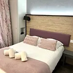 Saint Hotel 3*