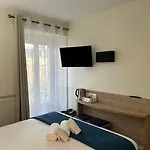 Saint Hotel