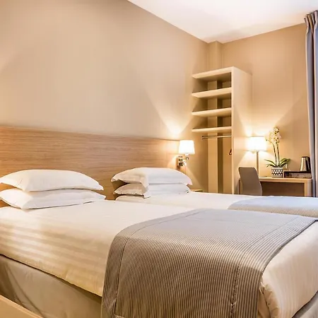 Saint Hotel 3*