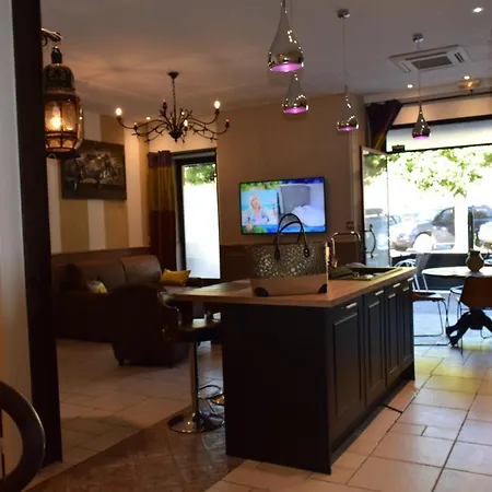 Saint Hotel 3*