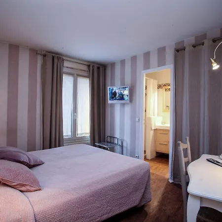 Saint Hotel 3*
