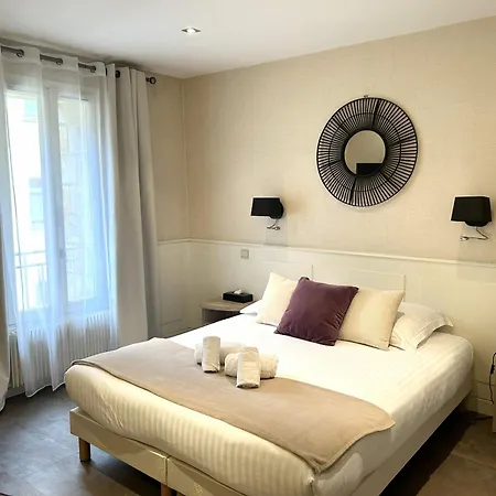 Saint Hotel 3*