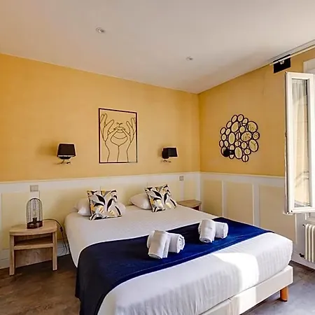 Saint Hotel 3*