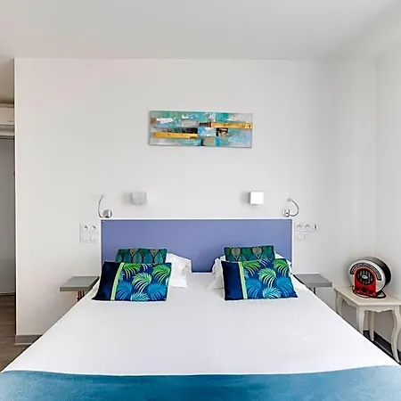 Saint Hotel