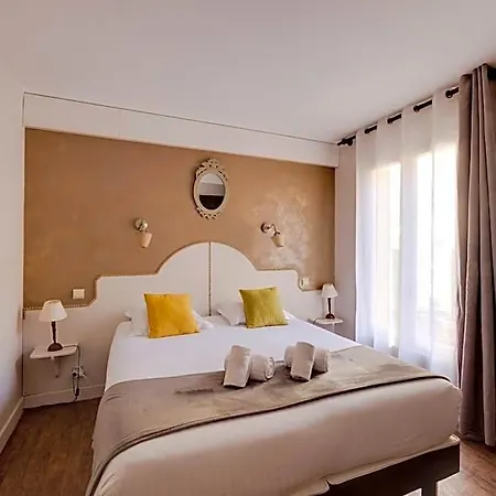 Saint Hotel