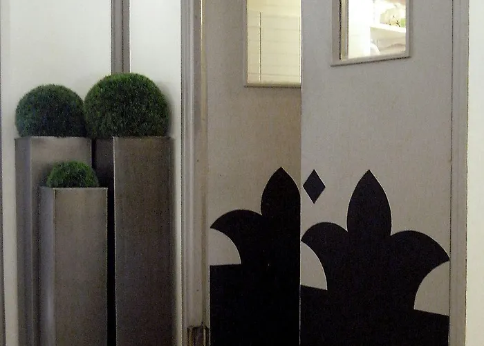 Saint Сарла-ла-Канеда