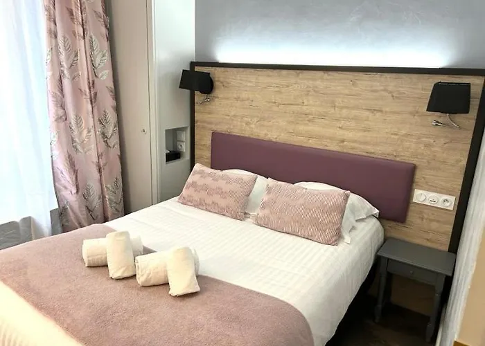 Saint Hotel 3*