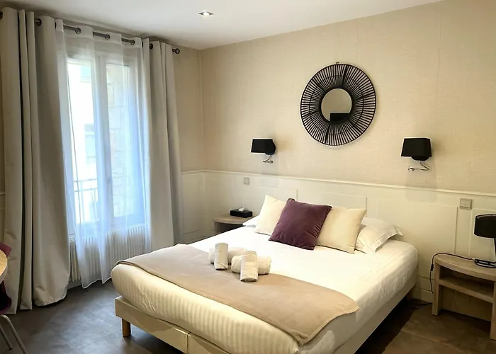 Saint Hotel 3*